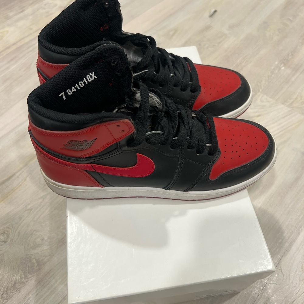 Air Jordan 1 Retro High - Bred